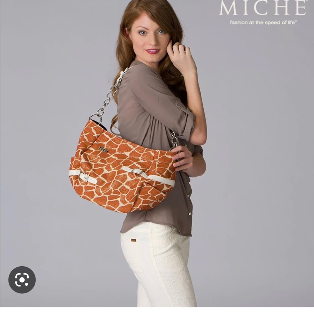 Miche
Gianna Demi